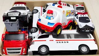 A miniature ambulance car drives on a slope! Ambulance mini car anime! Working cars!