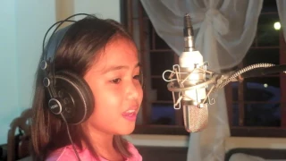 Sophia Perion singing How Far I'll Go (Moana)