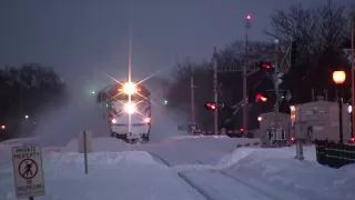 Metra 143 arriving at Arlington Heights