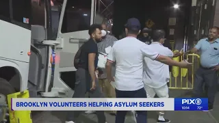 NYC volunteers opening their homes to migrants in need