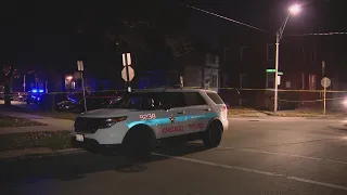 Woman, 19, found fatally shot inside vehicle on Northwest Side