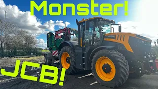 JCB Fastrac in the Yard! Huge Wood Chipper! Cattle Crush Fixing!