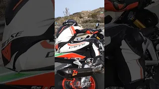 Mv Agusta F3 800 RC VS Aprilia Tuono V4