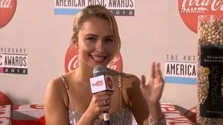 Hayden Panettiere Red Carpet Interview - AMA 2012