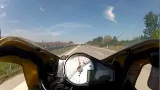 Knappe Sache auf der Autobahn emergency brake motorcycle