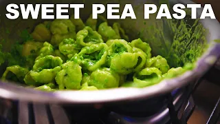 Creamy pea pasta with lemon and garlic