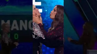 OLHA o que "acontece" quando Ivete Sangalo tenta beijar Xuxa