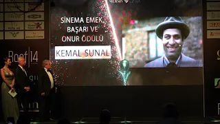 MERSİN ALTIN ÇİLEK ÖDÜLLERİ TÖRENİNDE KEMAL SUNAL UNUTULMADI.