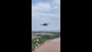 "Flying car" flies across Yellow River in NW China