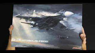 Overview of the scale model of the deck fighter Su-27K from Minibase in 1/48 scale.