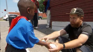 4-year-old superhero has the power to feed the homeless