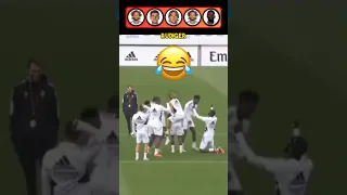 Everyone Nutmegs Vinicius Junior 👀