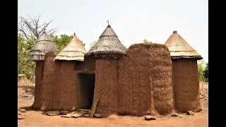 Bénin: L’enduit, un langage codé sur les habitats en terre crue chez les Bétammaribé