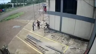 moving scaffolding around power lines, what could go wrong?