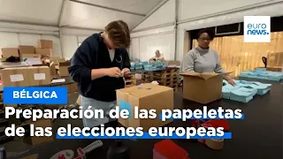 Así se preparan las papeletas electorales para las elecciones europeas en Bélgica