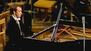 Mikhail Pletnev plays Rachmaninoff - Piano Concerto No. 1 (Moscow, 1983)