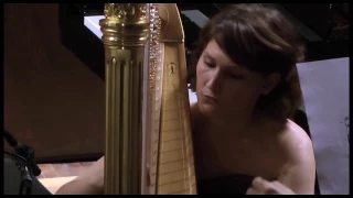 Debussy Claude, Danse sacree, danse profane. Elizaveta Bushueva,  harp.conductor Pierre Amoyal.