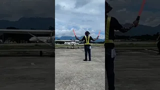 Aircraft mechanic life✈️ Ground personnel#youtubeshorts Aircraft marshalling#aviationlovers