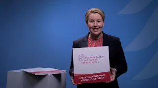 Franziska Giffey erklärt das neue Kinder- und Jugendstärkungsgesetz