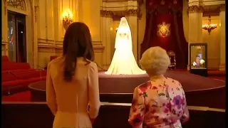 Queen and Duchess view Royal wedding dress