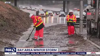 Mud slides onto I-580 in Oakland