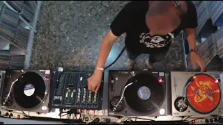 QR Tracks 19 Video Dj Session w./ Josep Pasqual :: ACTV 94-95