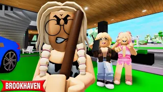 MY MOM LOVES MY YOUTUBER SISTER MORE THAN ME! (ROBLOX MOVIE)