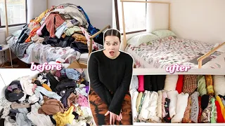 EXTREME CLOSET DECLUTTER (becoming a minimalist)