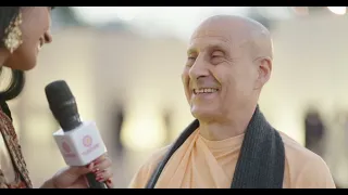 Radhanath Swami At The Nita Mukesh Ambani Cultural Centre