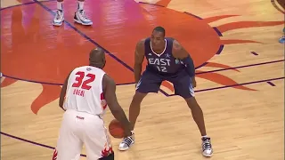 Shaq Goes Between the Legs of Dwight Howard for Monster Jam 💪