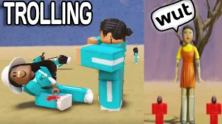 PUSHING PEOPLE DURING THE RED LIGHT |  Roblox Red Light, Green Light (Episode 1) Squid Game Trolling