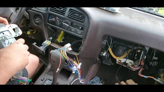 3rd Gen 1992 Toyota Camry Radio Removal and Install.