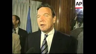 USA: GERMAN SDP LEADER GERHARD SCHROEDER PRESS CONFERENCE