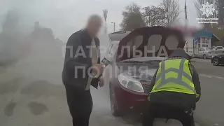 У Запоріжжі на ходу загорівся автомобіль