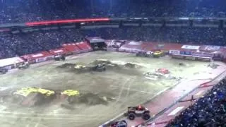Grave Digger freestyle only 3 wheels