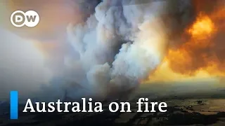 Australia fires: Navy ships to evacuate thousands trapped on beaches | DW News
