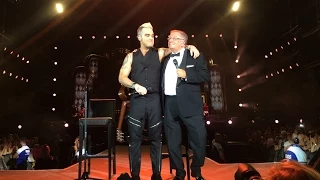 Robbie Williams & Pete Conway - Better Man (live at Bucharest - Let Me Entertain You Tour 2015)