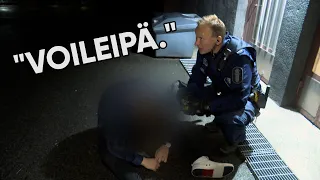 Oulun poliisit ja väsynyt voileipämies | Poliisit