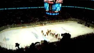 Chicago Blackhawks vs Vancouver Canucks Game 2 - 5/3/10 - Salute the Crowd/Chelsea Dagger