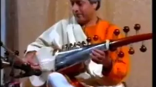 Amjad Ali Khan Raag Durga (Sarod Raga) Shri Mataji Guru 1995 (Sahaja Yoga) Heart Anahata Chakra