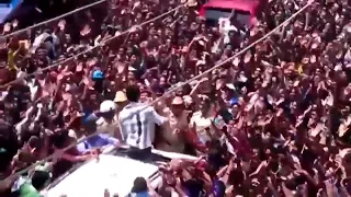 VIJAYS sudden visit to kerala.. mass fan crowd stunned the city