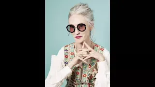 Women Over 50 Look’s Collection. The Chic and Stylish Outfits of Unbelievable Linda Rodin.