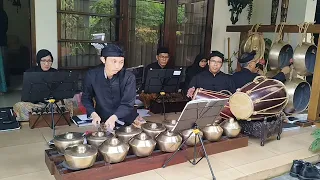 Tanduk Majeng (Lagu Madura) - Gamelan Sang Saptaswara