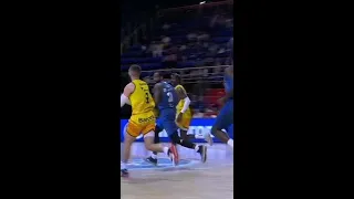 Tremendo ALLEY-OOP muy arriba de KHALIFA DIOP | Liga Endesa 2022-23