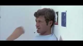 ПРИКОЛ - Jean Paul Belmondo курит :)