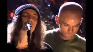 EXCLU : R.E.M et Patti Smith : "E-Bow the Letter" (Live in New York)