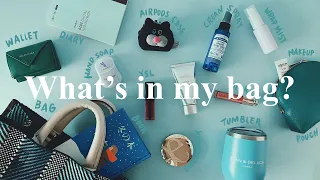 What's in my bag? | Desk work day in Winter 2020