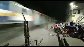 Shatabdi Express crossing at full speed 😱😱