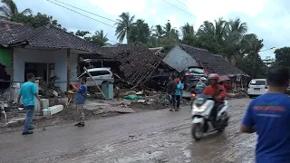 Hundreds Killed After Tsunami Strikes Indonesia Without Warning | NBC Nightly News