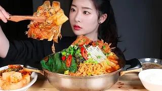 ASMR SPICY PORK BACK-BONE STEW (Feat. FRIED RICE) MUKBANG EATING SHOW